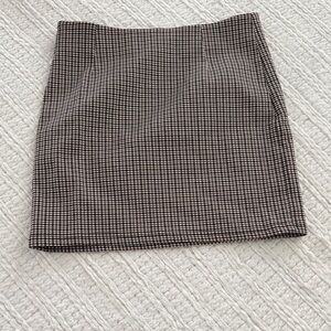 Classic Houndstooth Skirt